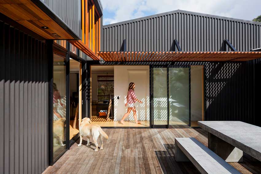 offSET Shed House, New Zealand, Gisborne, Irving Smith Architects, house, beach, sea