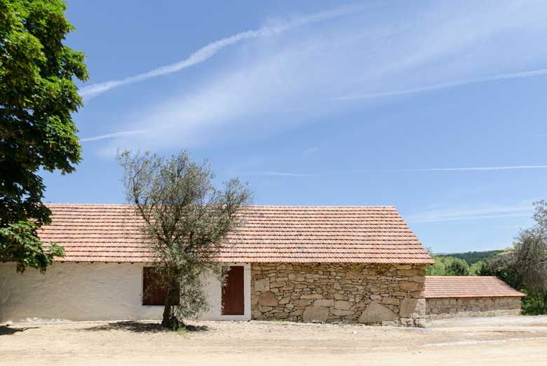 Vidago rural house by Nuno Graça Moura