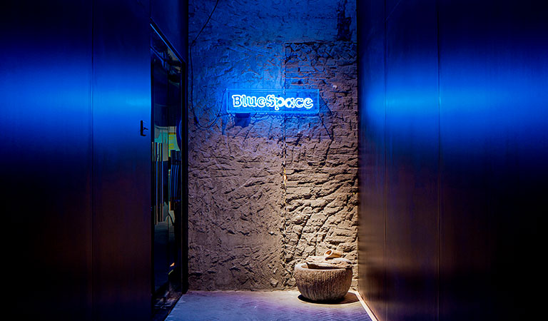 Bloom Design - Blue Space Office