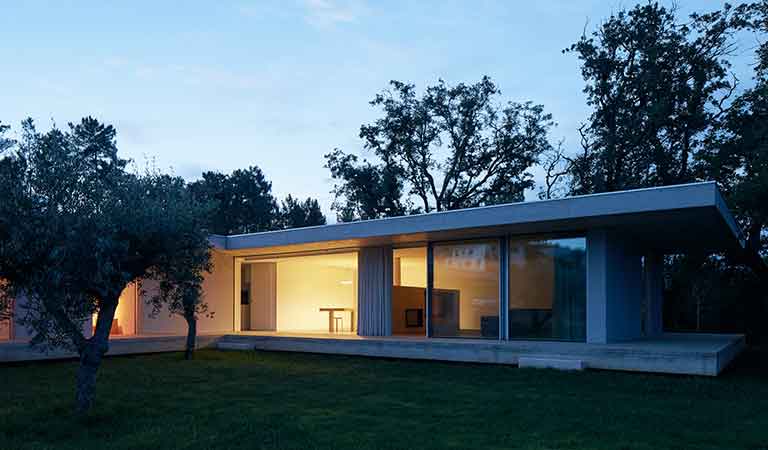Fanu House by Bruno Dias Arquitectura
